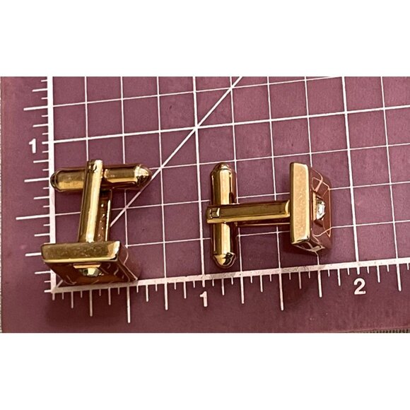 Signed Hickok Shiny Gold Finish Vintage Square Cufflinks With Crystal Centers - Picture 6 of 6